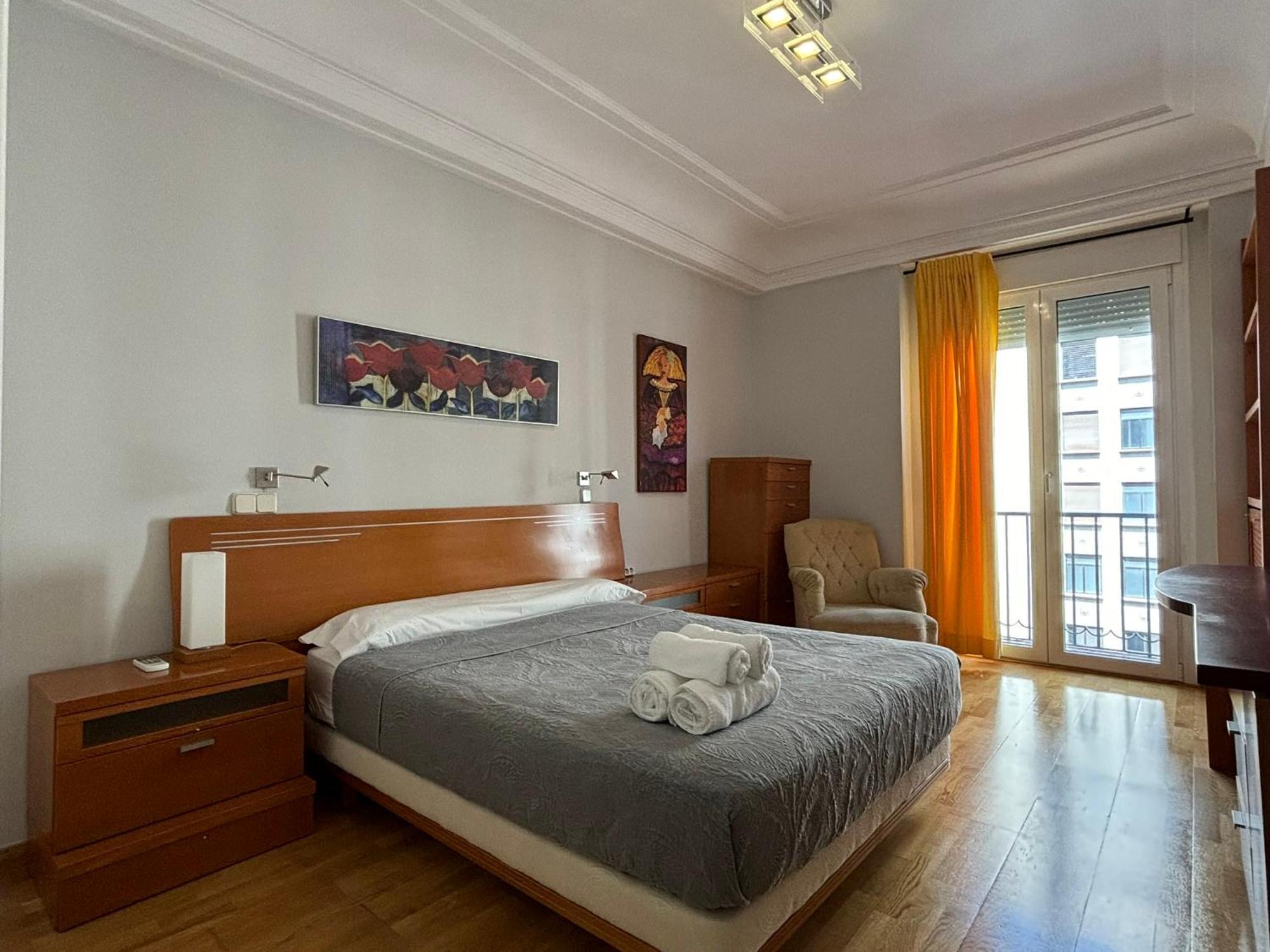 Gran Via 55 Apartment Madrid Ngoại thất bức ảnh